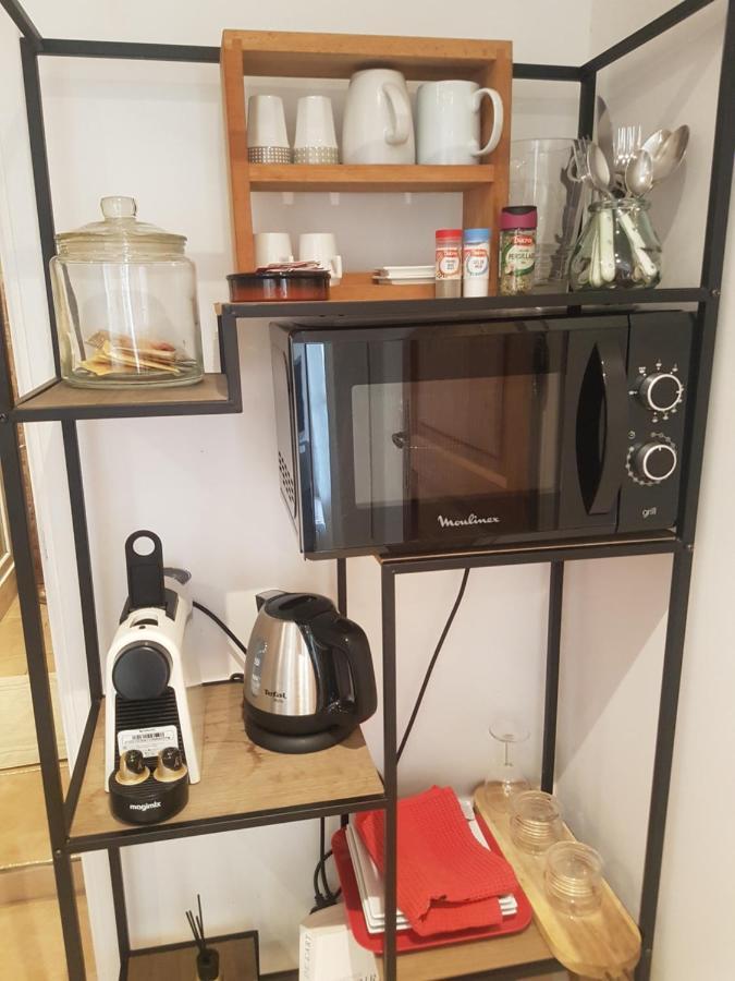 Petite Indépendante Avec Sdb, Clim Et Parking Privé * Nice